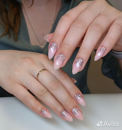 Маникюр и педикюр