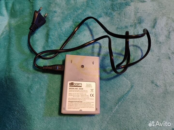 Зарядное устройство Ni-MH/Ni-Cd AA/AAA