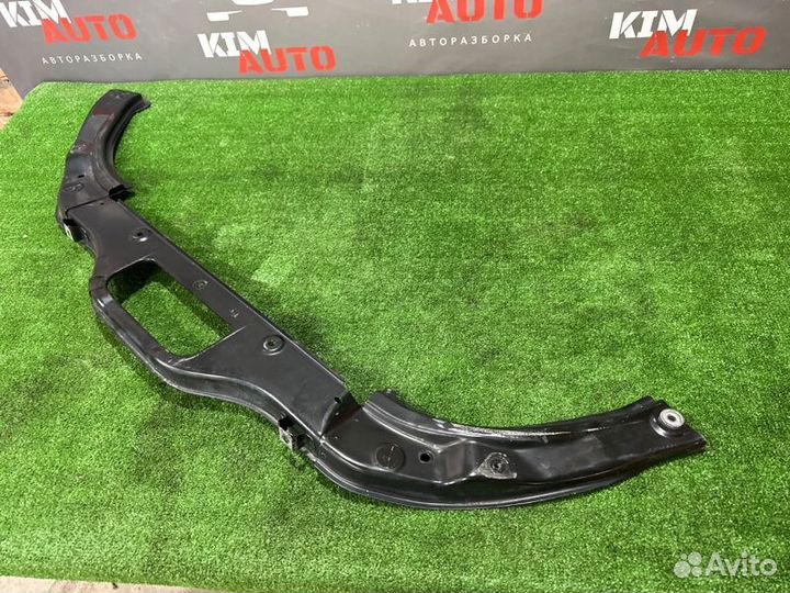 Верхняя накладка передней панели(телевизора) Mazda