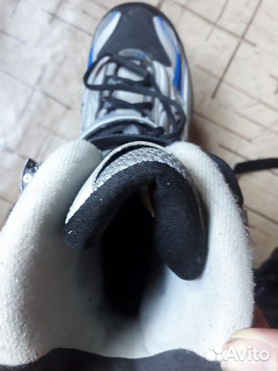 Роликовые коньки