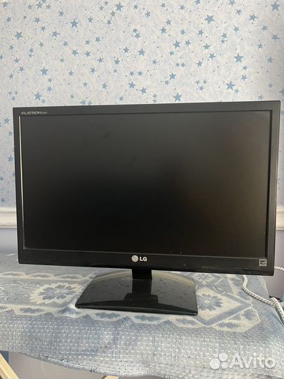 Монитор LG flatron e2241t