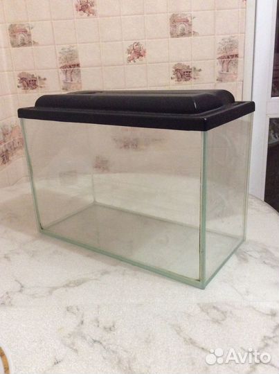 Продаю аквариум 10 л