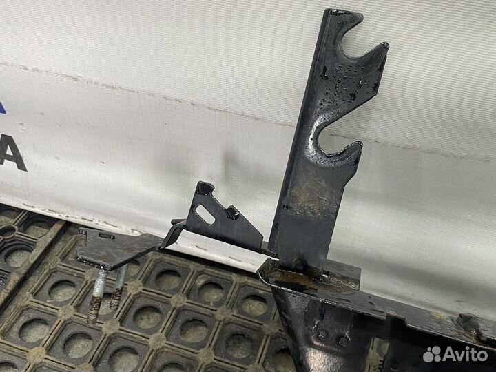 22006696 Кронштейн воздушных трубок