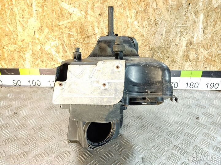 Корпус воздушного фильтра Audi A5 2008 2016