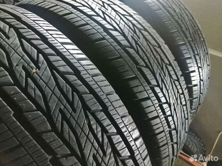 Continental ContiCrossContact LX2 215/65 R16