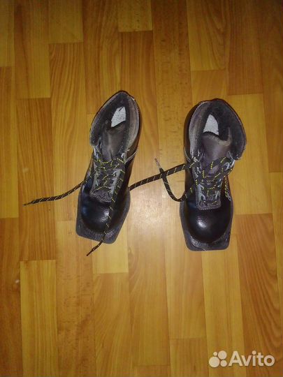 Продаю лыжные ботинки