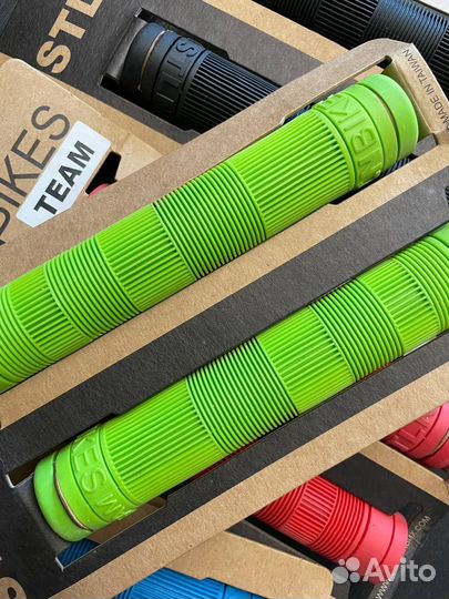 Грипсы для велосипеда Stolen Team