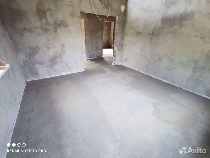 Стяжка пола мокрая