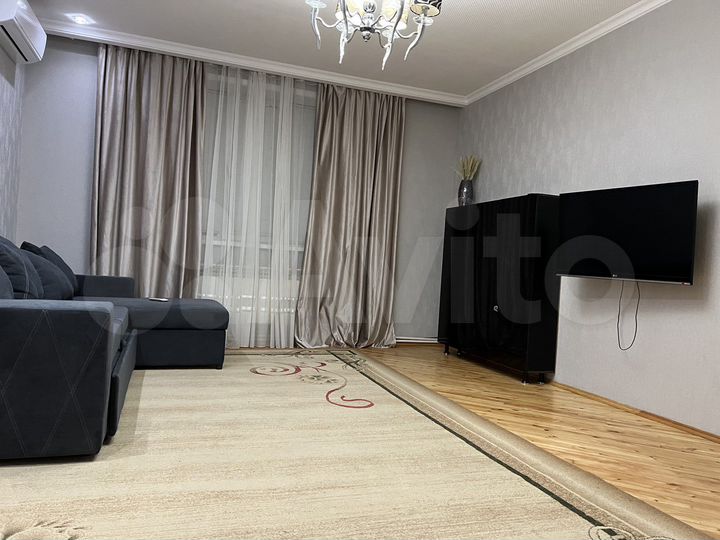 3-к. квартира, 95 м², 2/6 эт.