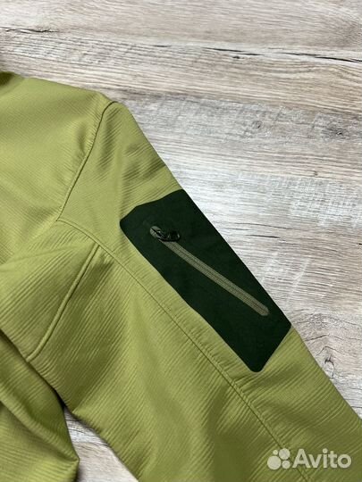 Куртка женская Arcteryx