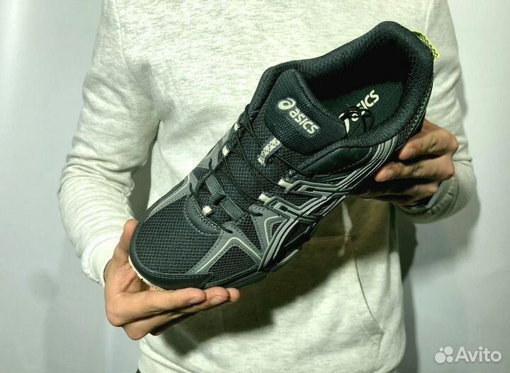 Кроссовки Asics удобные