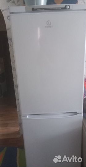 Продам холодильник на запчасти