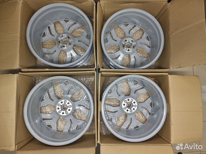 Новые ориг.диски R21 Range Rover Velar LR093815