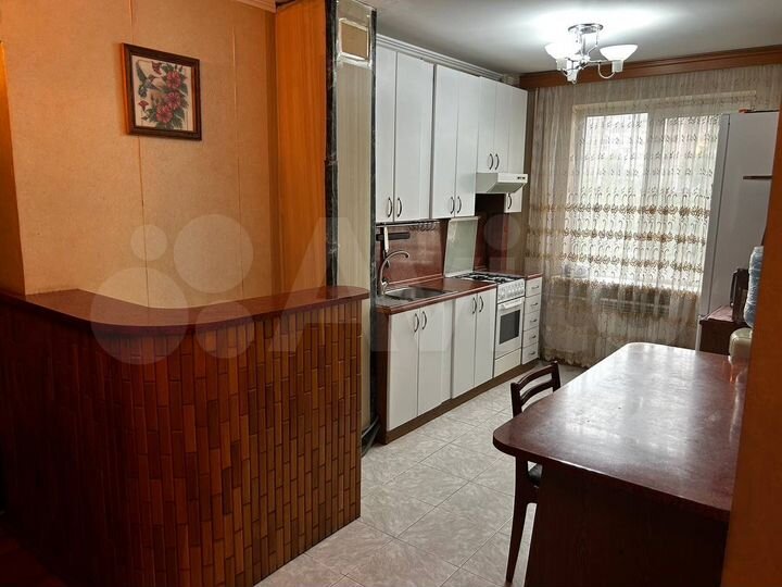 4-к. квартира, 75 м², 3/10 эт.