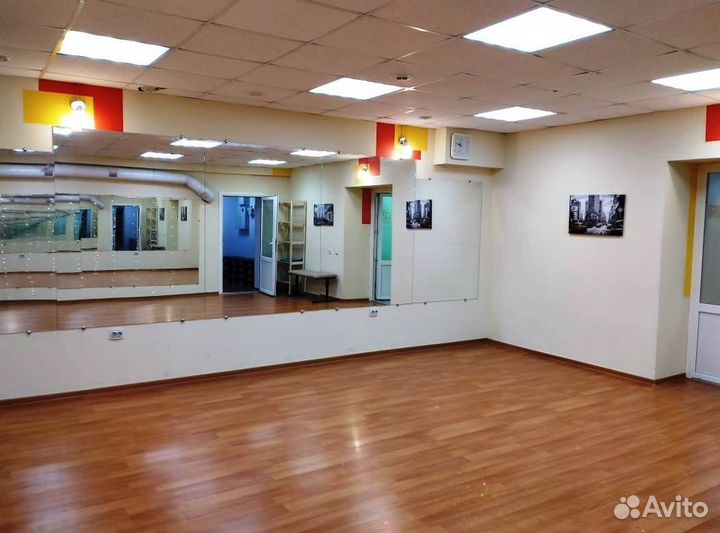 Почасовая аренда зала для танцев, йоги, семинаров