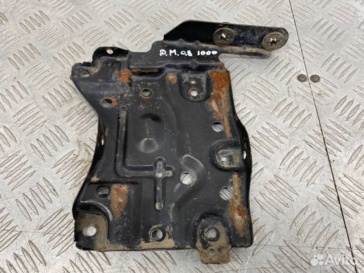 Б/У Площадка под аккумулятор (крепление акб)