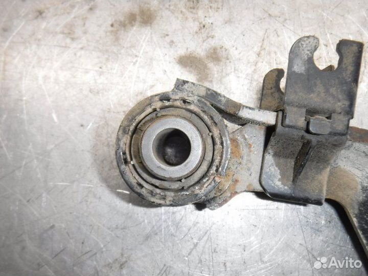 Рычаг поперечный задний правый Volkswagen Golf