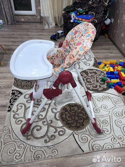 Детское кресло для кормления