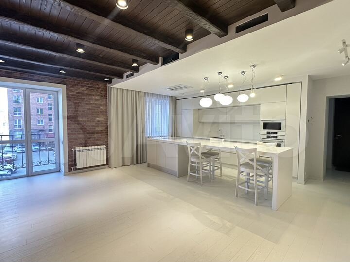 3-к. квартира, 106,3 м², 2/10 эт.
