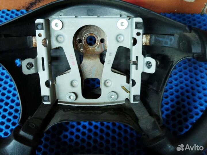 Руль Mitsubishi carisma