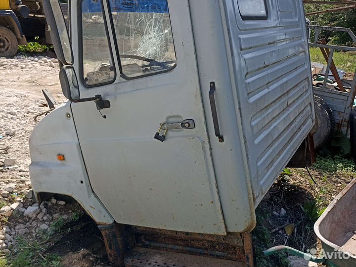 Дверь газ 3309