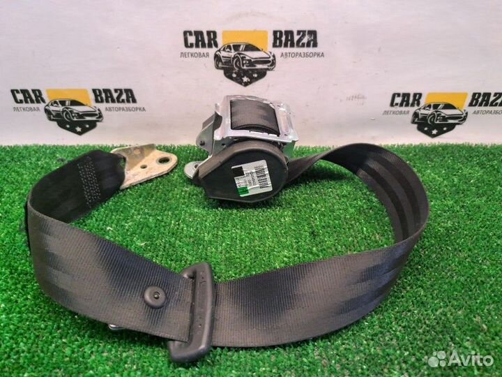 Ремень безопасности задний R Volkswagen Golf