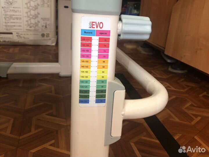 Детская растущая парта