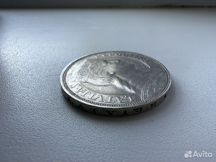 Монета 5 латт 1931 года