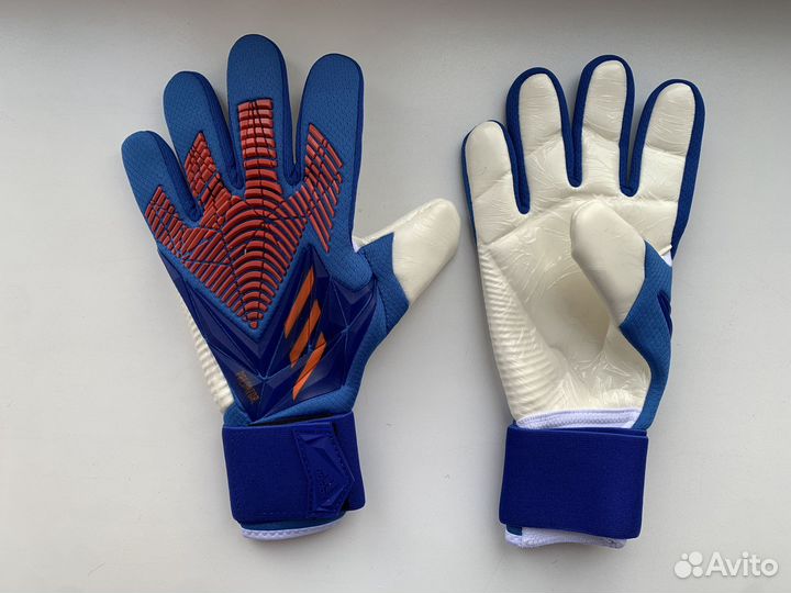 Футбольные перчатки adidas
