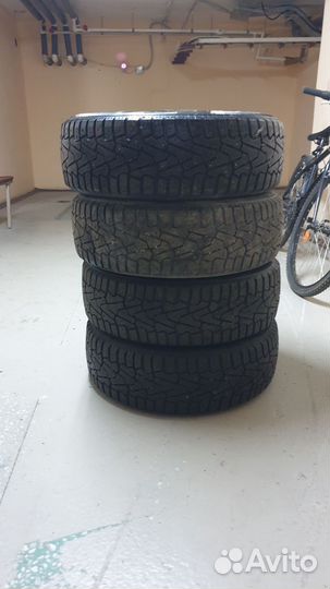 Pirelli Ice Zero 185/65 R15