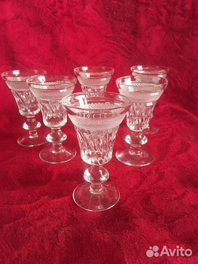 Хрустальные рюмки 