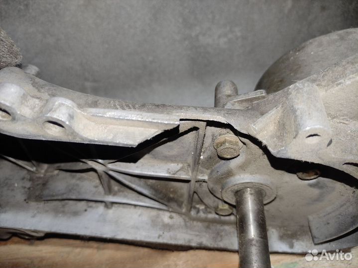 Половинка картера на скутер