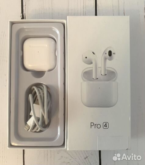 Кейс, чехол для наушников PRO 4 + зарядный кабель