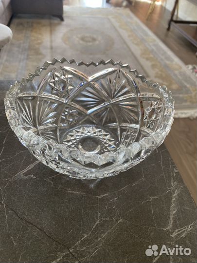 Хрустальная ваза