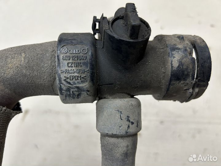 Патрубок системы охлаждения Audi A4 B6