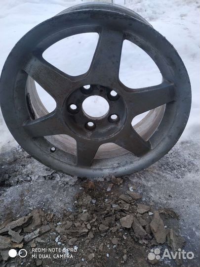 Литые диски r15 на Фольксваген Т 4
