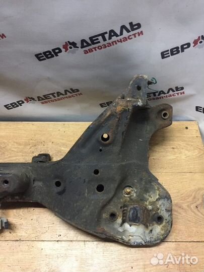 Балка подмоторная Mitsubishi Carisma