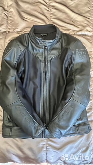 Кожаная куртка Dainese