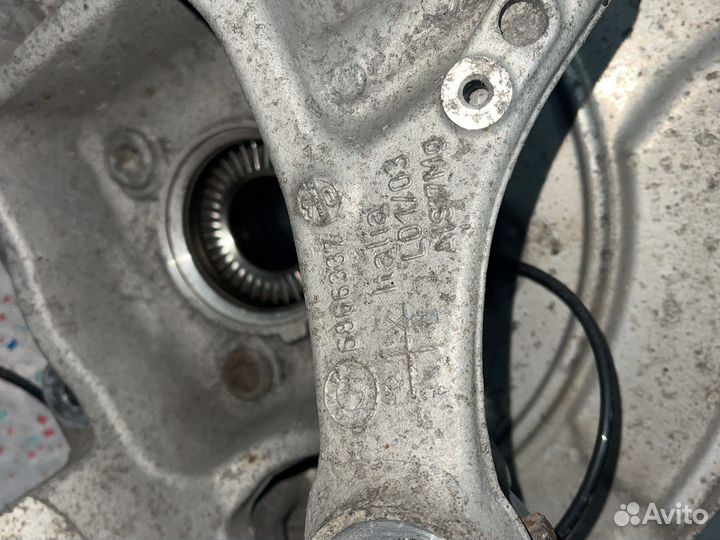 Кулак задний левый BMW G30 G31