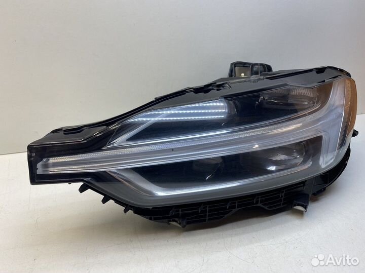Фара левая Volvo XC60 2017-2021 Full Led