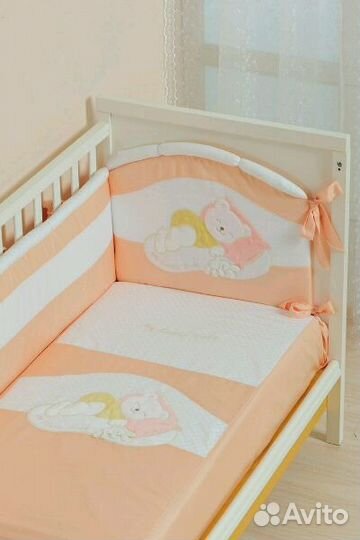 Продам комплект в кроватку