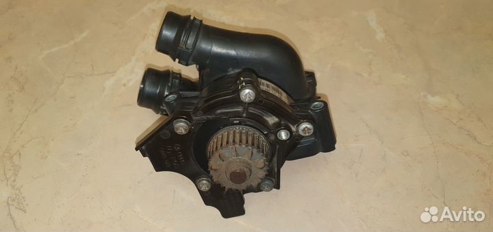 Помпа VAG с корпусом и термостатом