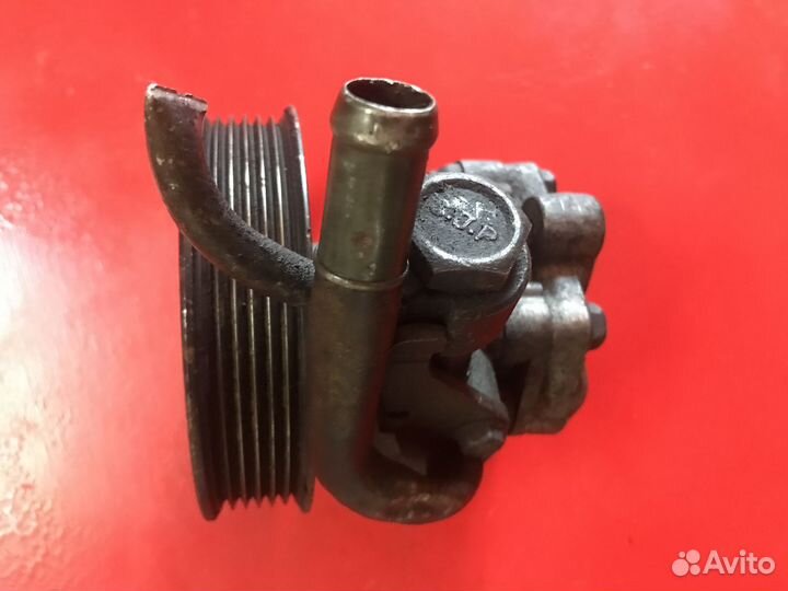 Насос гура Kia Carens хетчбэк D4EA 2002-2006