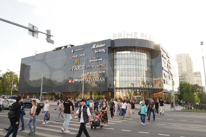 Островок 9 м² в ТЦ у метро