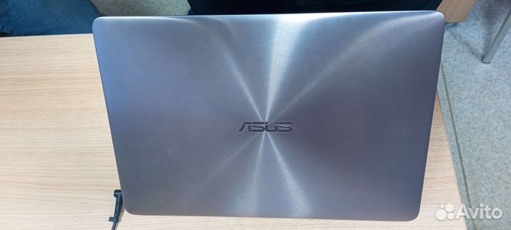 Asus zenbook UX330U