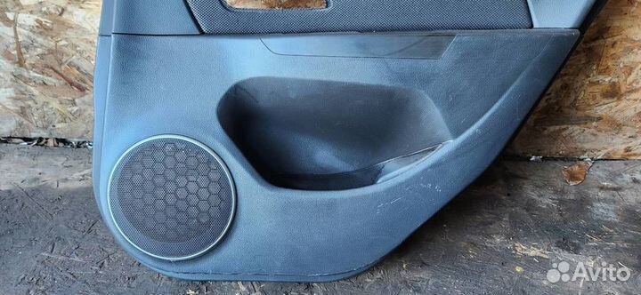 Обшивка двери задней правой Chevrolet Cruze 2009