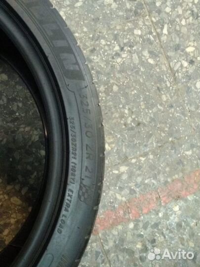 Michelin Pilot Sport 4 S 325/30 R21 и 285/35 R21