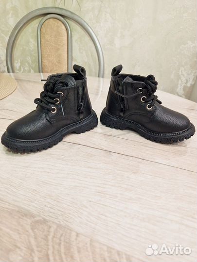 Новые демисезонные, мягкие ботинки 22р., 14см