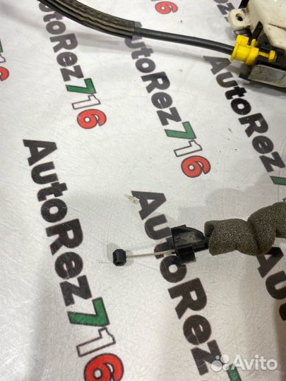 Замок двери передний левый Audi A6 C7 CGW 2011