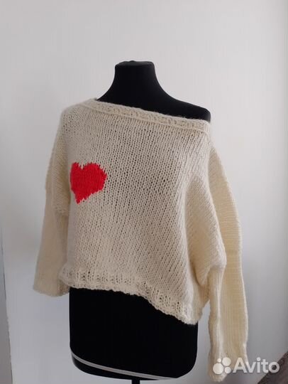 Новый, укороченный джемпер с сердцем